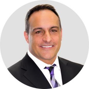 Photo of Plastic and Cosmetic Surgeon, Dr. Craig Jonov.